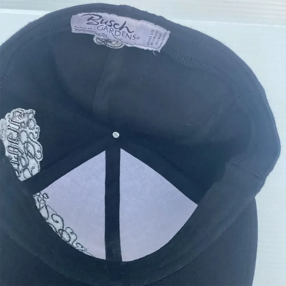 Busch Gardens‎ Black Stretch Fit Baseball Hat Cap
